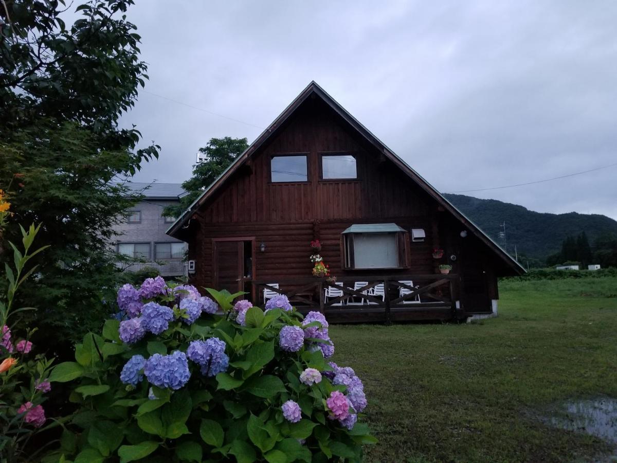 Log Cottage Villa Happo Hakuba Eksteriør billede